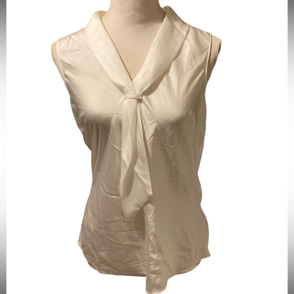 Tahari Blouse Size Small